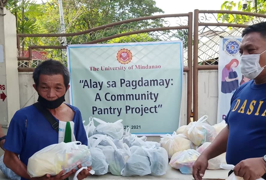 Look: Community Pantry at UM Gravahan